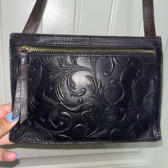 Tignanello Mojave Belt Bag, Dark Eggplant Purple *** RFID-Protected ***, NWOT - Picture 5 of 13